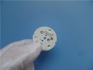 PCB πυρήνων μετάλλων αργιλίου οδηγήσεων 2W/MK για το οδηγημένο φως βολβών με 1 oz άσπρου χρώματος