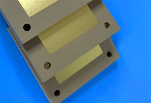 τελευταία εταιρεία περί Ένα 2-στρώμα Wangling TP440 PCB υψηλής συχνότητας για εφαρμογές μικροσκοπικής κεραίας
